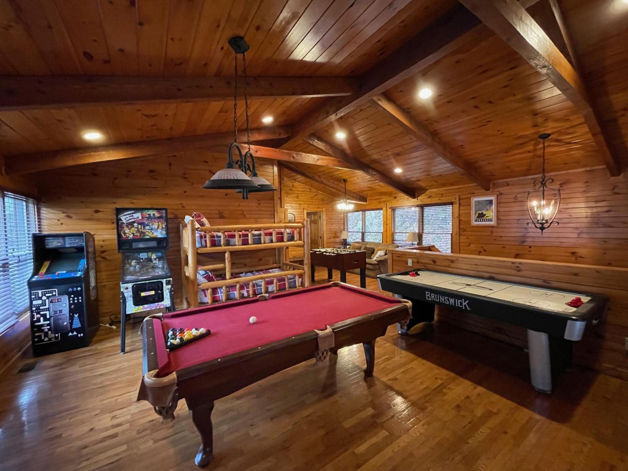 Spacious Resort Log Cabin, Easy Drive, Hot Tub, Arcade Gameroom, Mountain Vibe Gatlinburg Zewnętrze zdjęcie