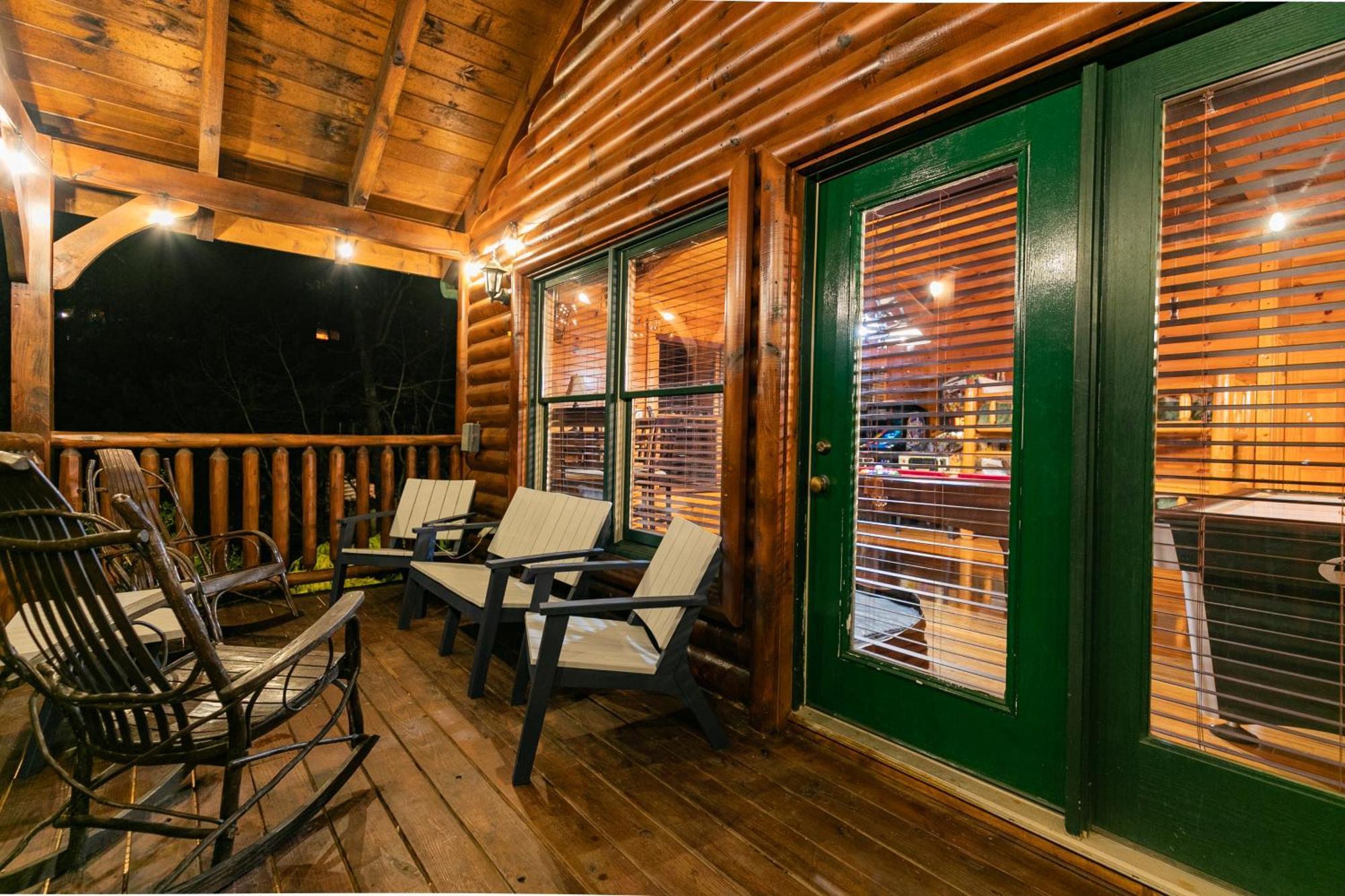 Spacious Resort Log Cabin, Easy Drive, Hot Tub, Arcade Gameroom, Mountain Vibe Gatlinburg Zewnętrze zdjęcie
