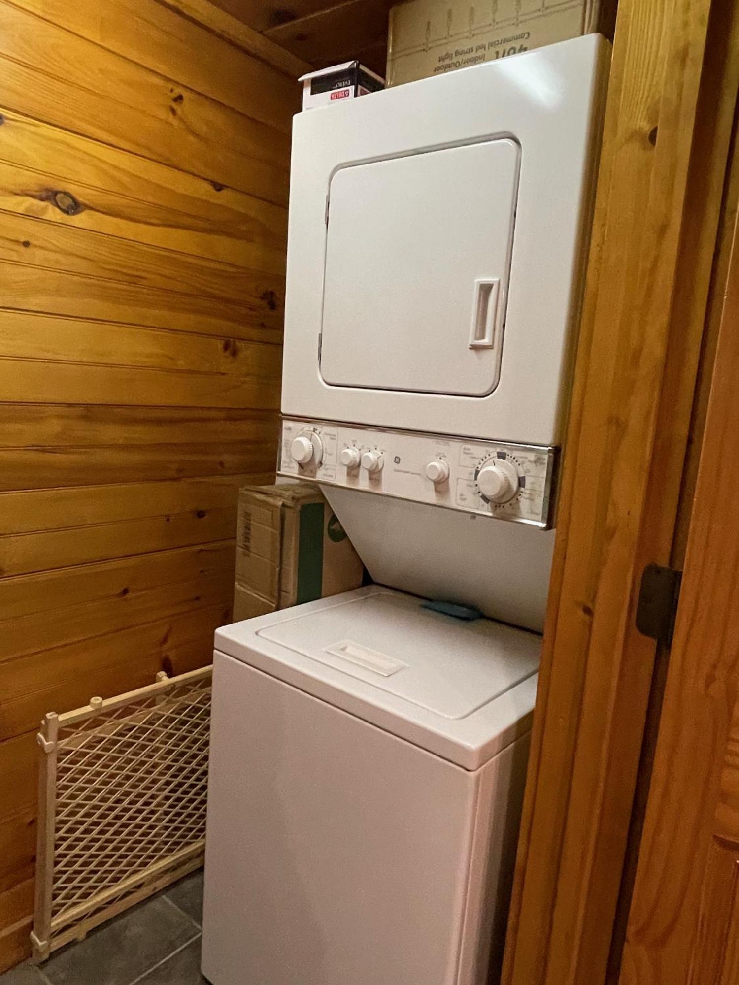 Spacious Resort Log Cabin, Easy Drive, Hot Tub, Arcade Gameroom, Mountain Vibe Gatlinburg Zewnętrze zdjęcie